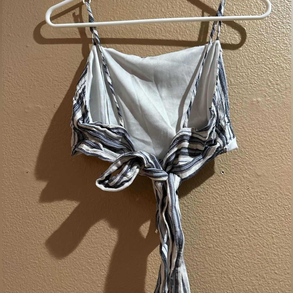 Tie back crop